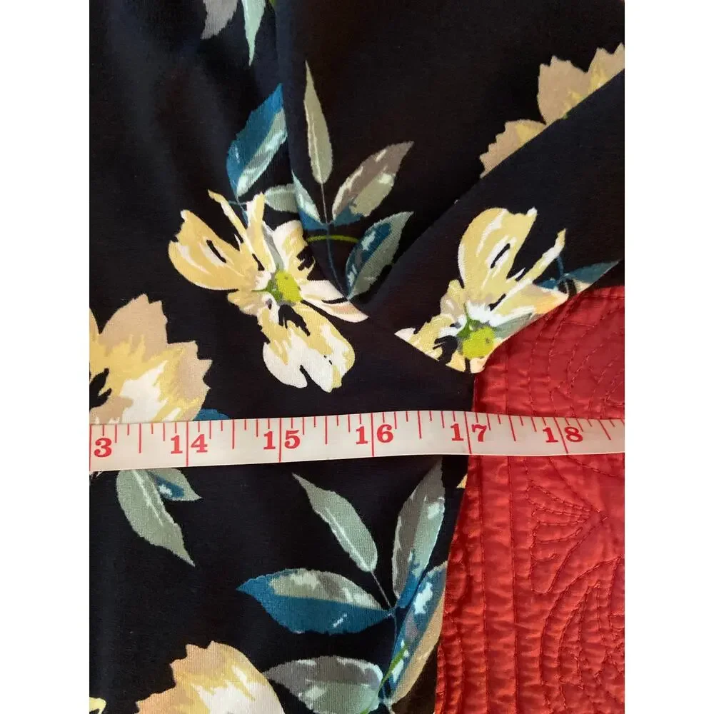 Serra black floral print crossover style 3/4 sleeve dress - Picture 6 of 8